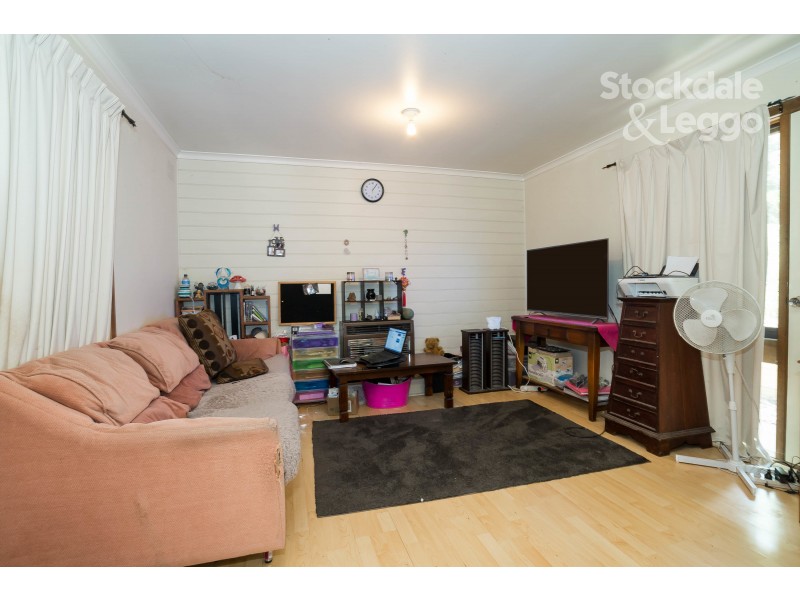 28 First Avenue, Cockatoo VIC 3781