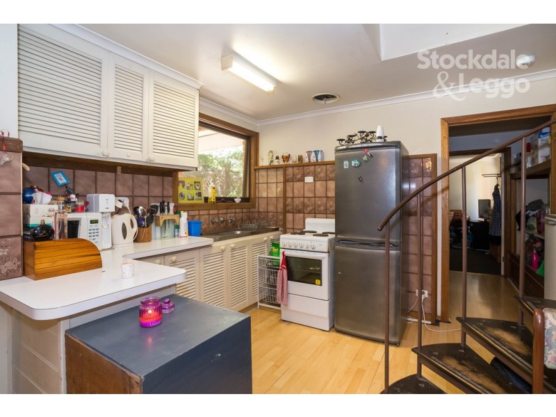 28 First Avenue, Cockatoo VIC 3781