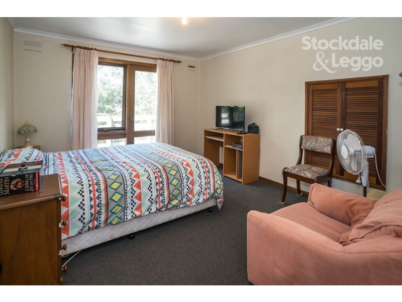 28 First Avenue, Cockatoo VIC 3781