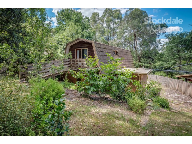 28 First Avenue, Cockatoo VIC 3781