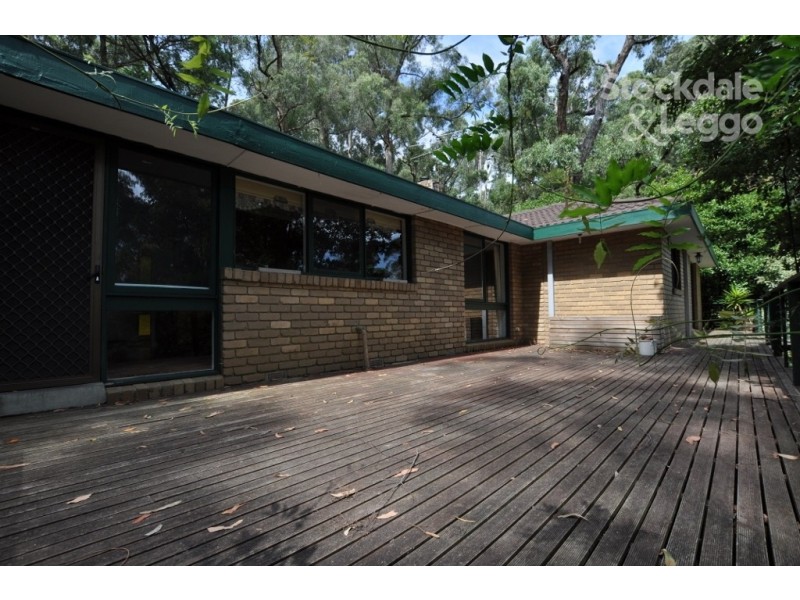 8 Sunnyside Terrace, Emerald VIC 3782