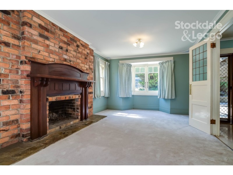 45 Belgrave-Gembrook Road, Cockatoo VIC 3781
