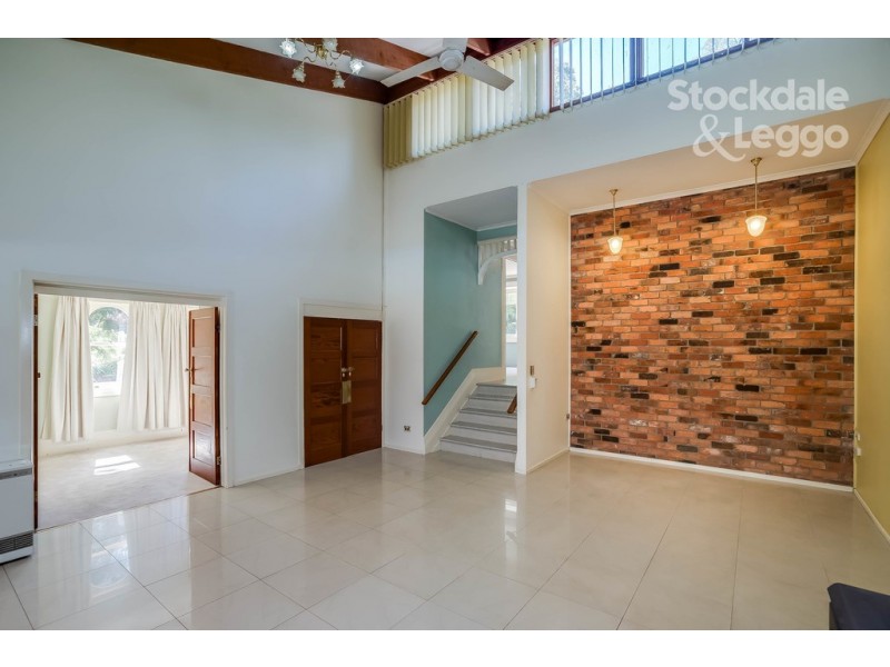 45 Belgrave-Gembrook Road, Cockatoo VIC 3781