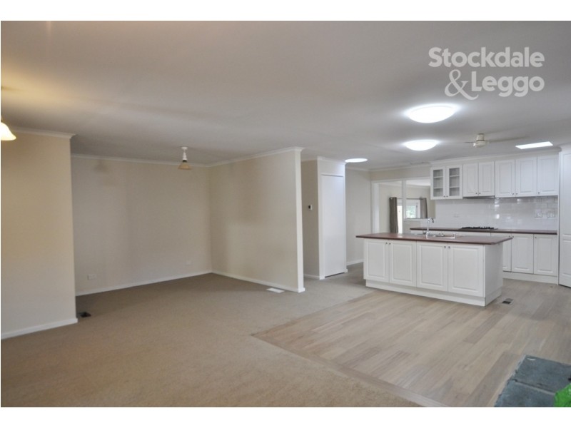 38 Rangeview Road, Mount Evelyn VIC 3796