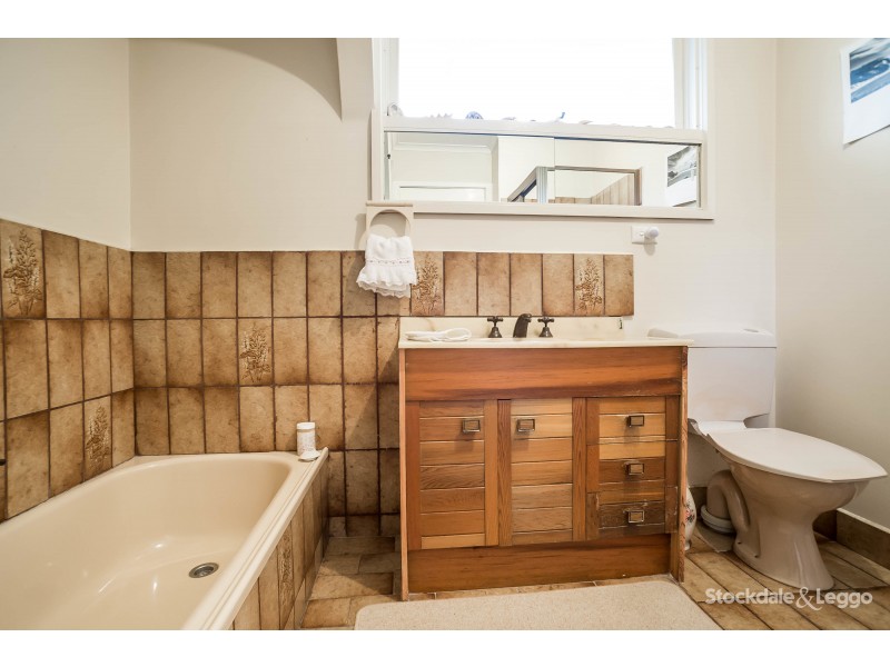 4 Emerald Lake Road, Emerald VIC 3782