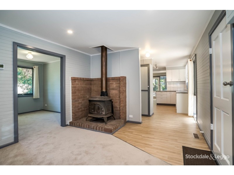2 Bell Street, Cockatoo VIC 3781