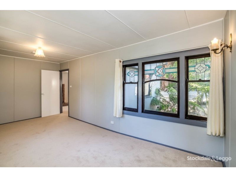 2 Bell Street, Cockatoo VIC 3781