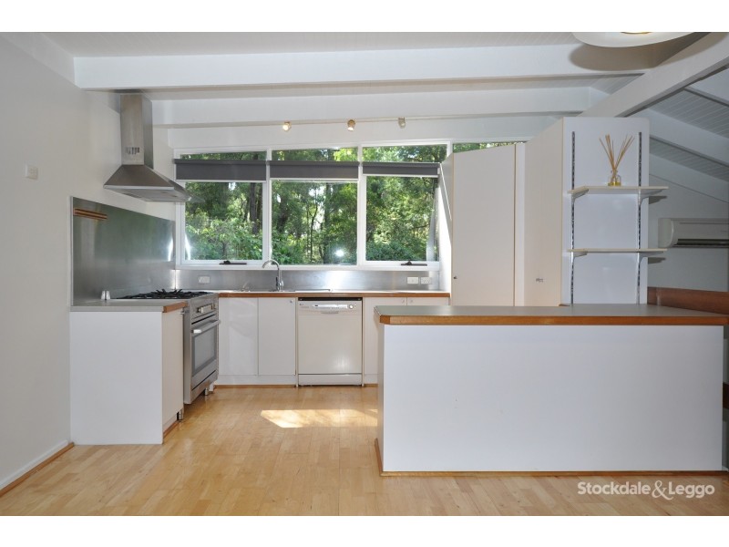 6 Symons Road, Avonsleigh VIC 3782