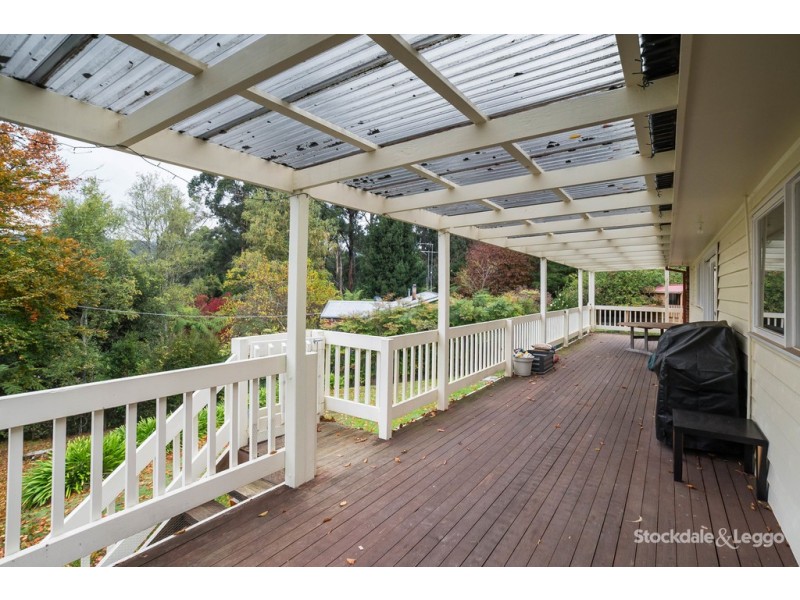 6 Fernshaw Road, Monbulk VIC 3793