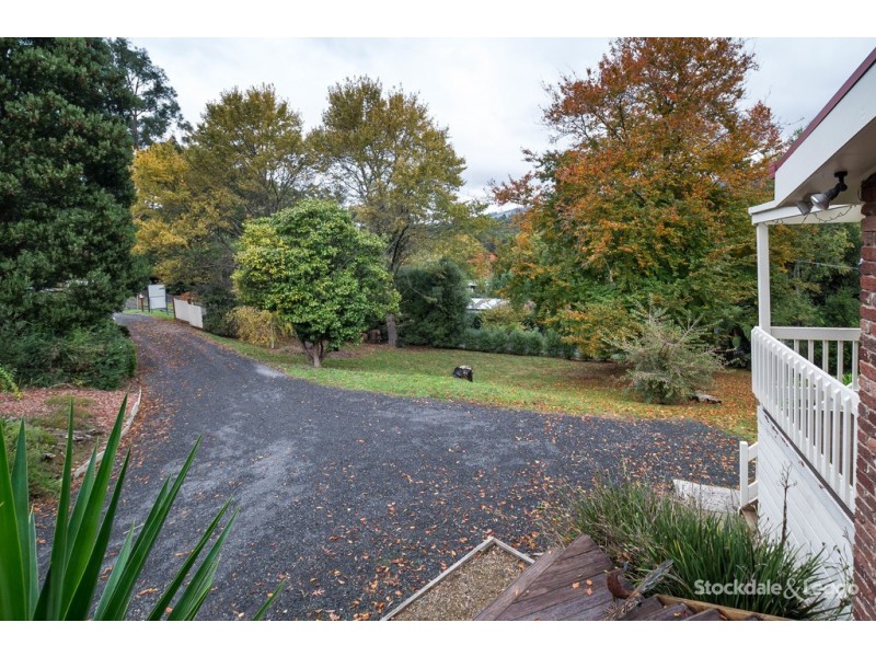 6 Fernshaw Road, Monbulk VIC 3793