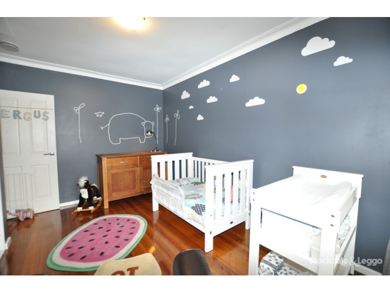 15 Silverton Drive, Ferntree Gully VIC 3156