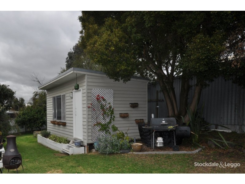 15 Silverton Drive, Ferntree Gully VIC 3156