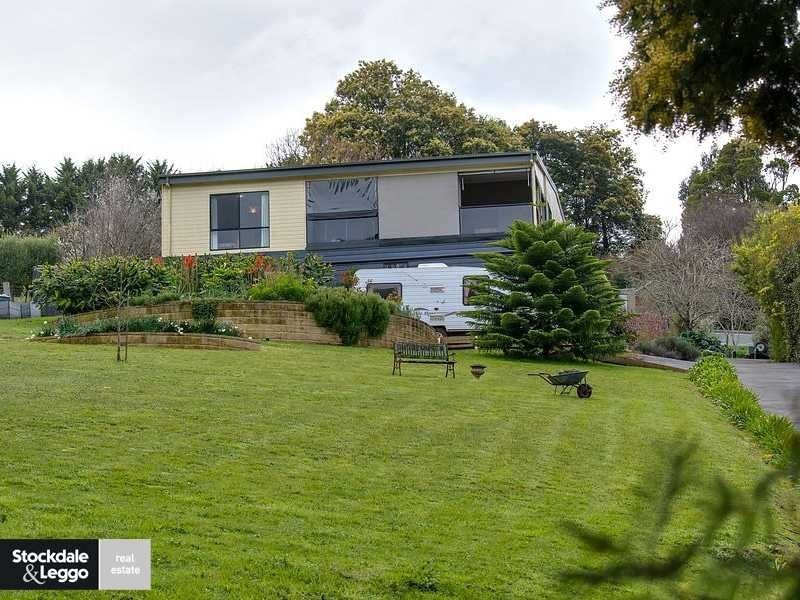 136 Red Road, Gembrook VIC 3783