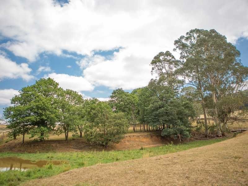 1475 Pakenham Road, Cockatoo VIC 3781