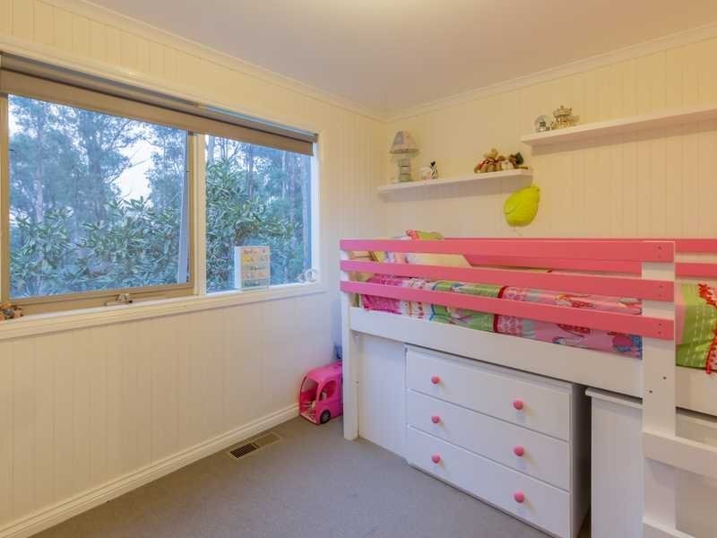 10 Halcyon Grove, Cockatoo VIC 3781
