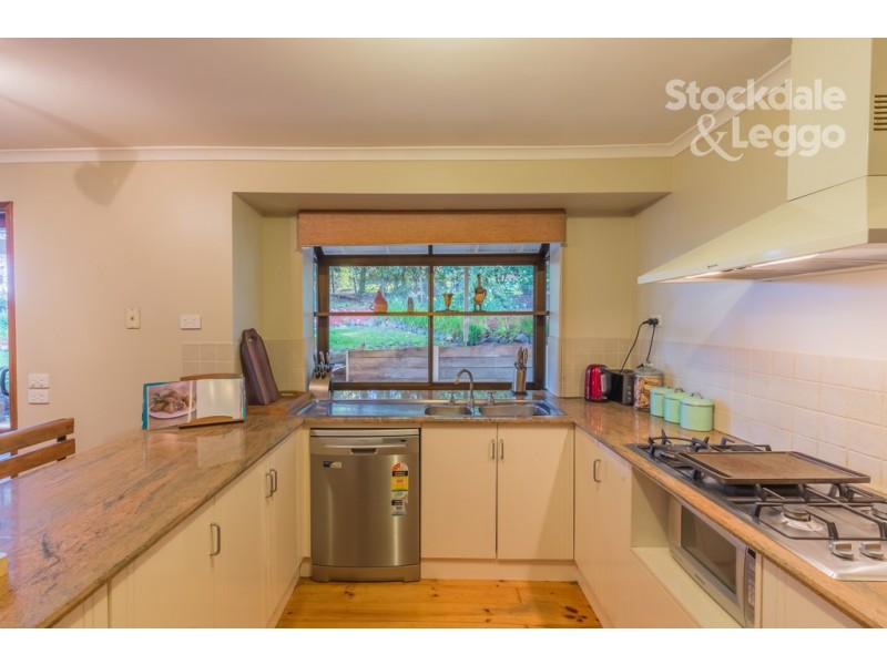 36 Avon Road, Avonsleigh VIC 3782