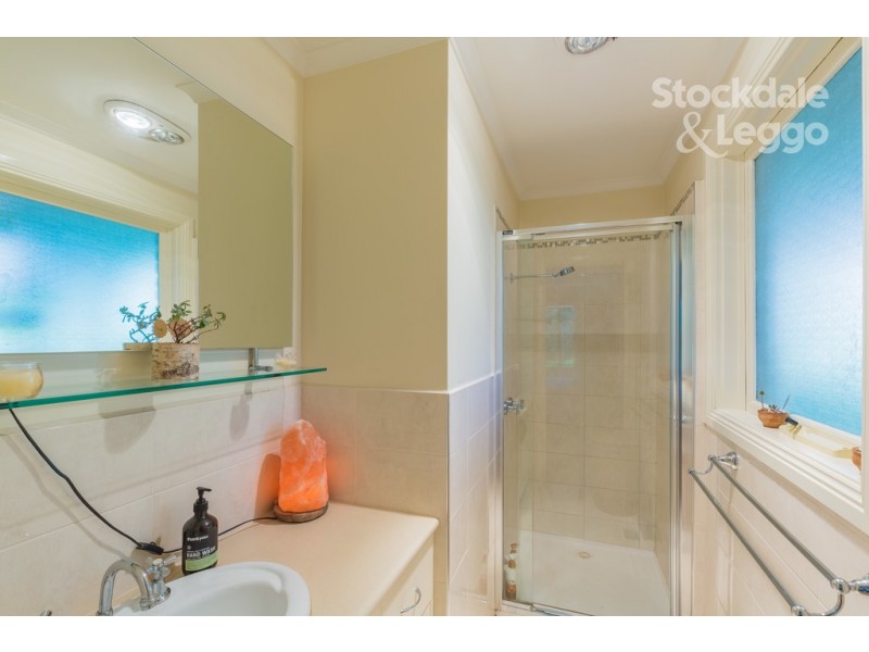 2 Leighton Avenue, Emerald VIC 3782