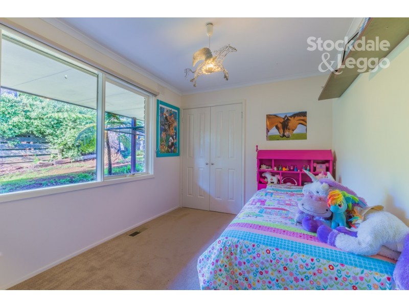 2 Leighton Avenue, Emerald VIC 3782