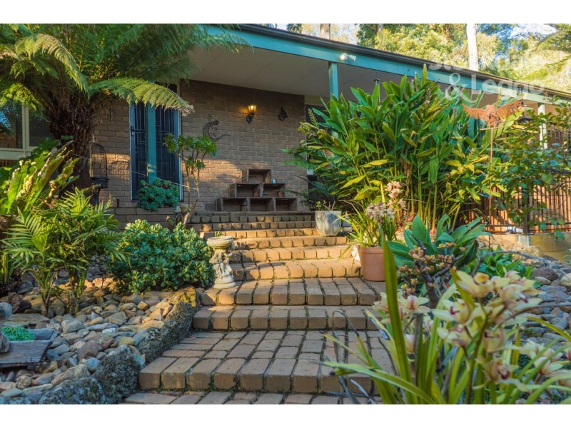 2 Leighton Avenue, Emerald VIC 3782