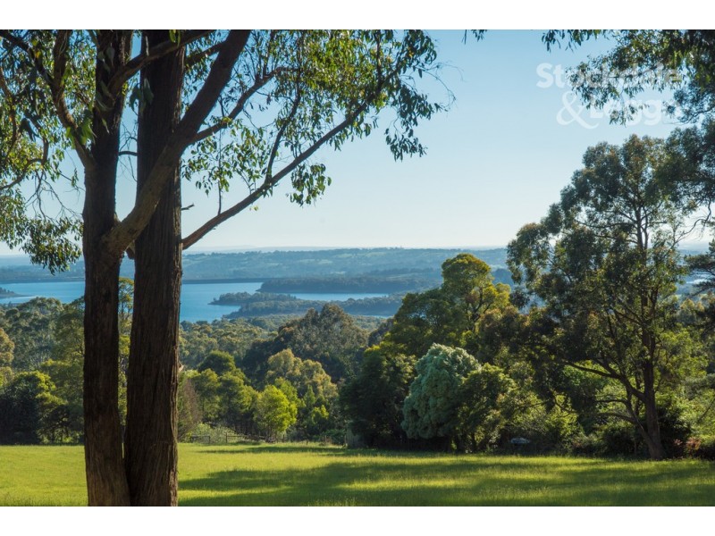 2 Leighton Avenue, Emerald VIC 3782