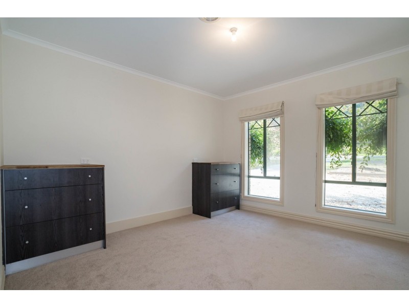 73 First Ave, Cockatoo VIC 3781