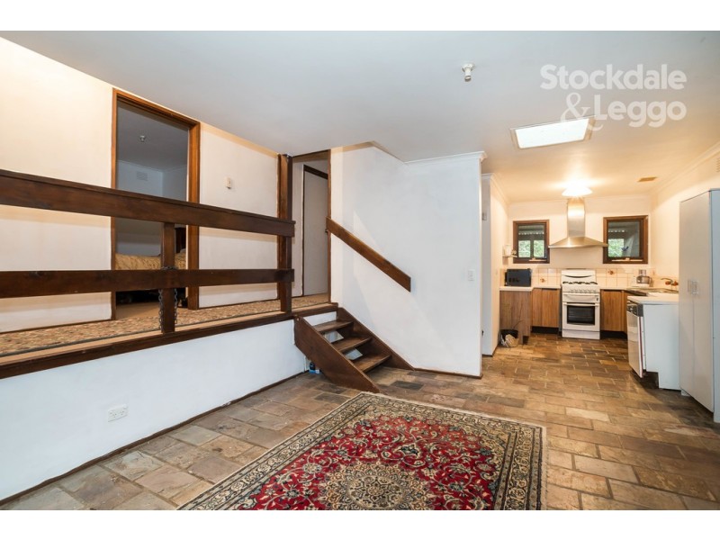 4 Jeanne St, Cockatoo VIC 3781