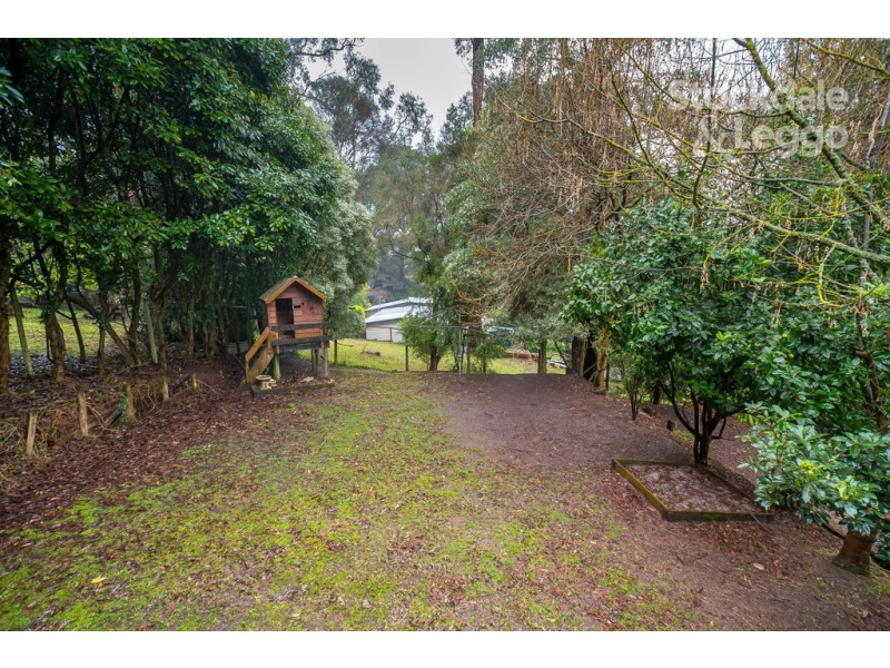 4 Jeanne St, Cockatoo VIC 3781