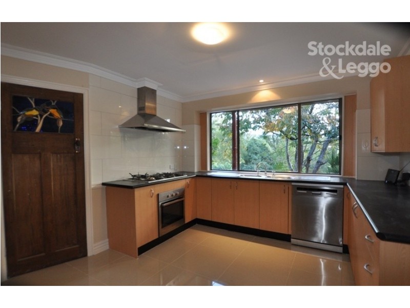 50 Caroline Avenue, Cockatoo VIC 3781