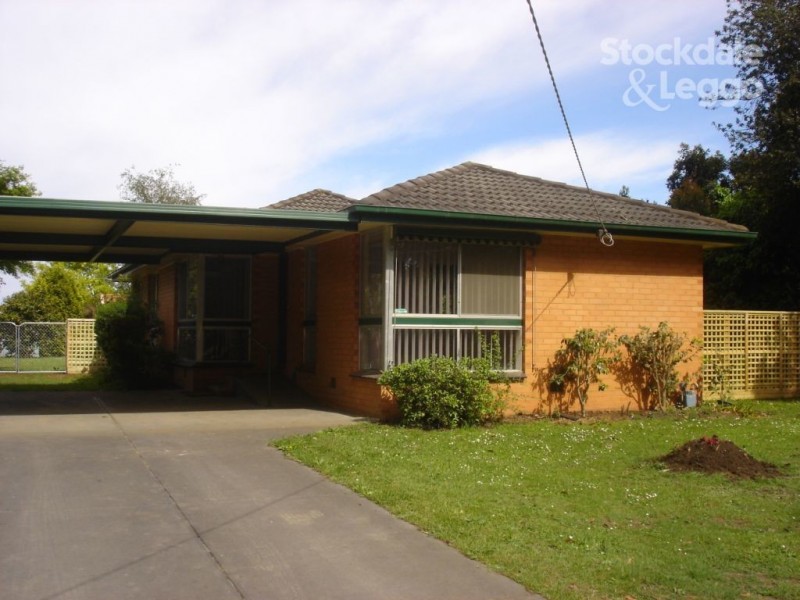 16 Kilvington Drive, Emerald VIC 3782