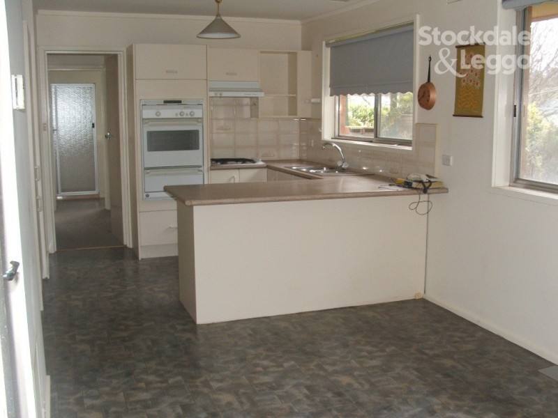 16 Kilvington Drive, Emerald VIC 3782