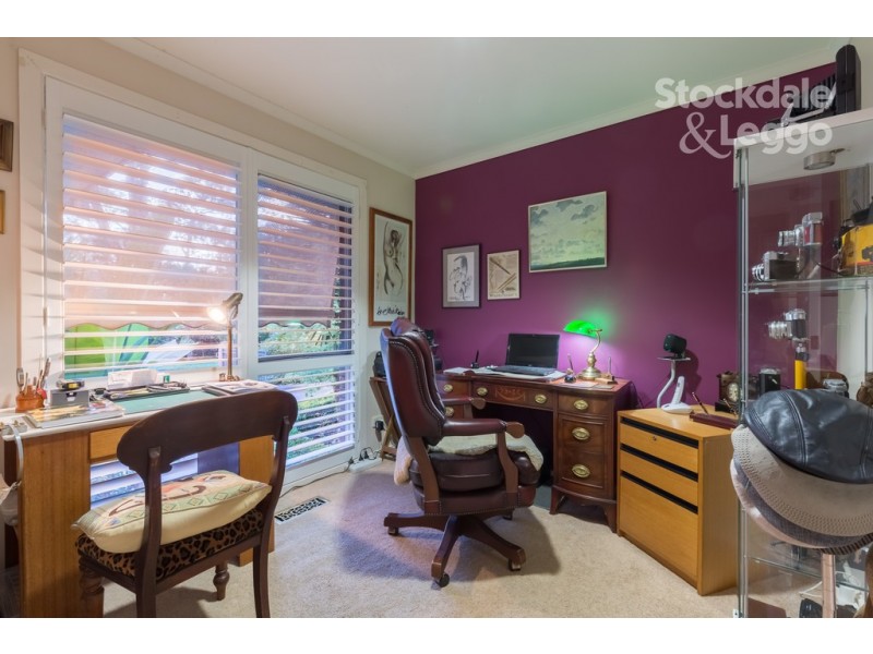 1 Paradise Avenue, Clematis VIC 3782