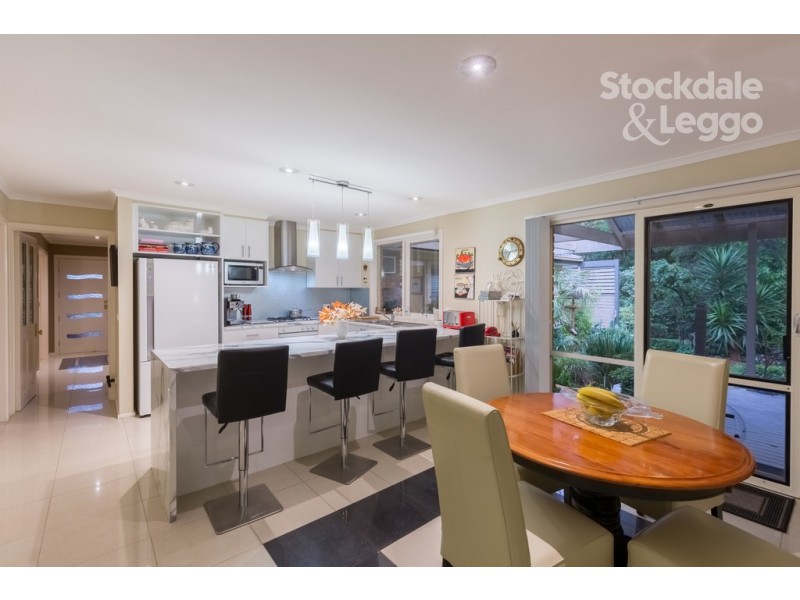 1 Paradise Avenue, Clematis VIC 3782
