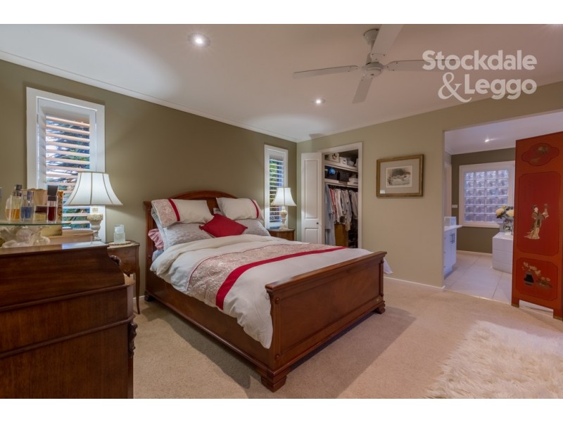 1 Paradise Avenue, Clematis VIC 3782