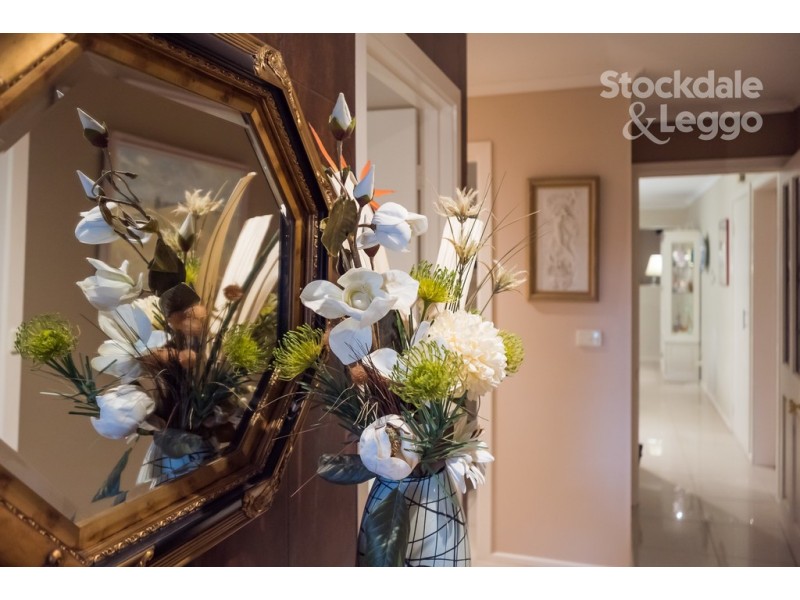 1 Paradise Avenue, Clematis VIC 3782