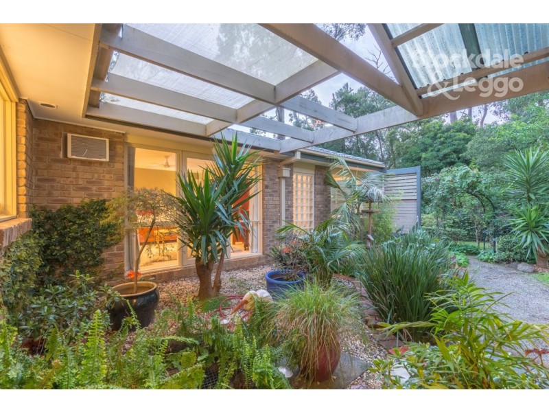 1 Paradise Avenue, Clematis VIC 3782