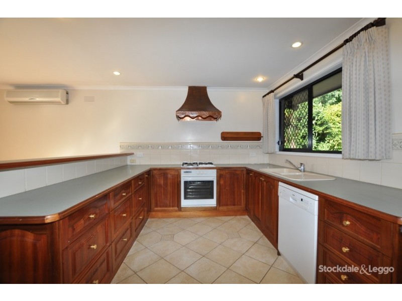 20 Charman Avenue, Emerald VIC 3782
