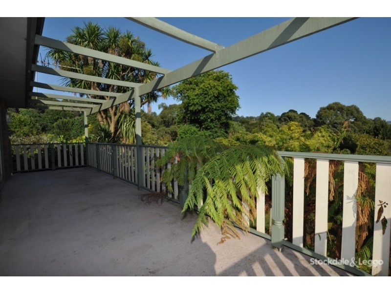 20 Charman Avenue, Emerald VIC 3782