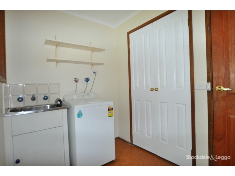 17 Kitchener Parade, Cockatoo VIC 3781