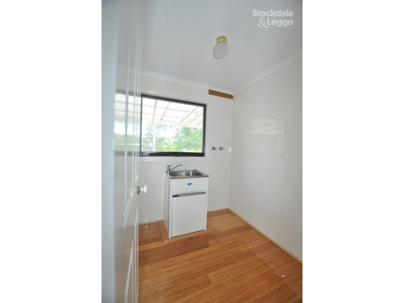 6 Fernshaw Road, Monbulk VIC 3793