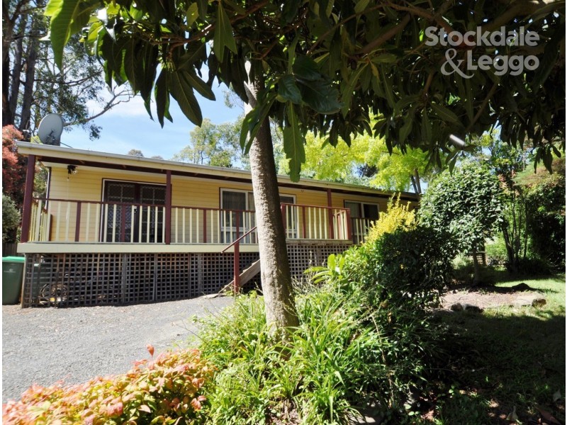 18 Devon Avenue, Cockatoo VIC 3781