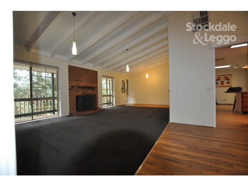 1 FernGully Road, Cockatoo VIC 3781