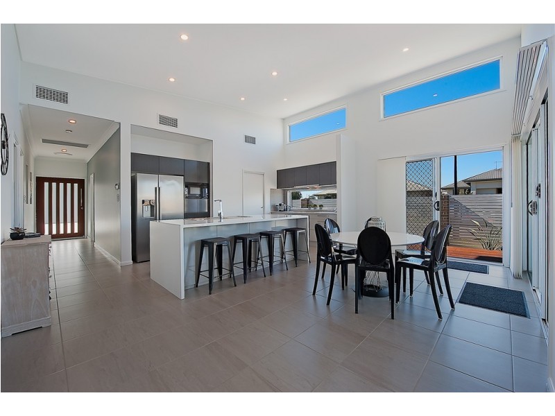 42 Waterside Esplanade, Caboolture South QLD 4510