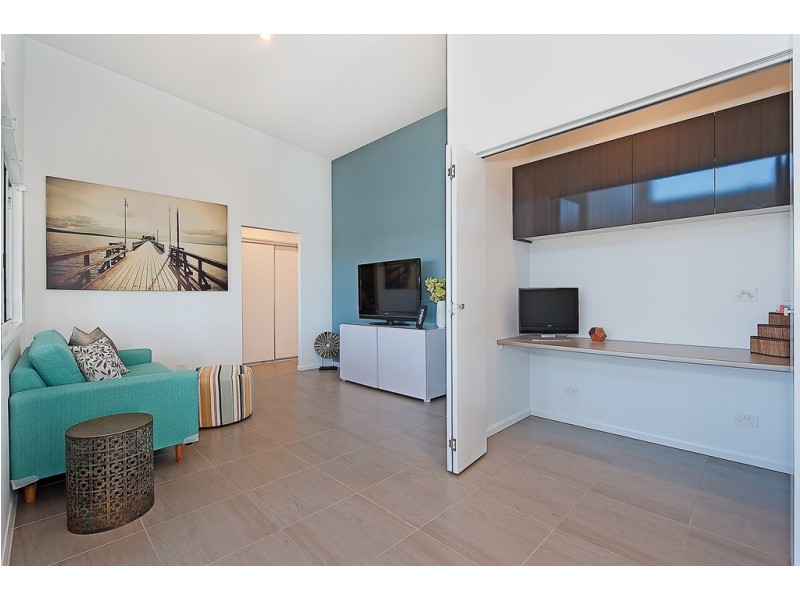 42 Waterside Esplanade, Caboolture South QLD 4510