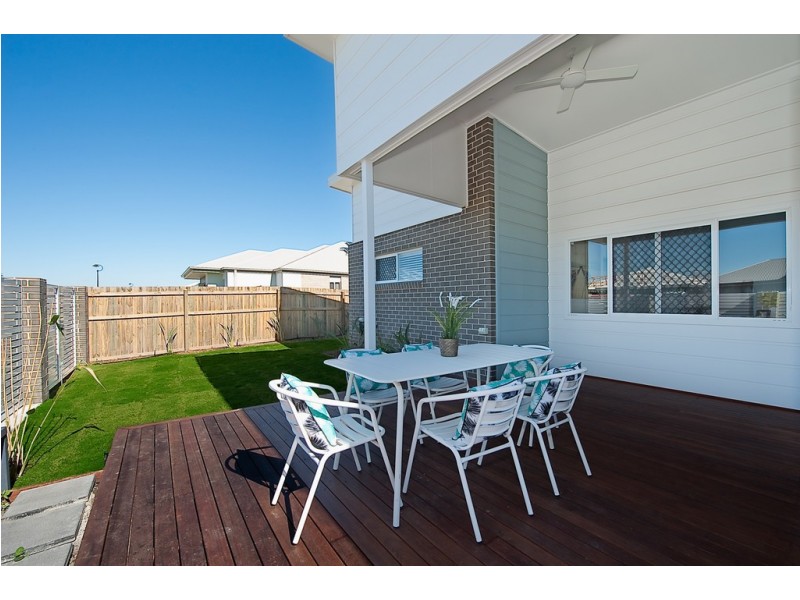 42 Waterside Esplanade, Caboolture South QLD 4510