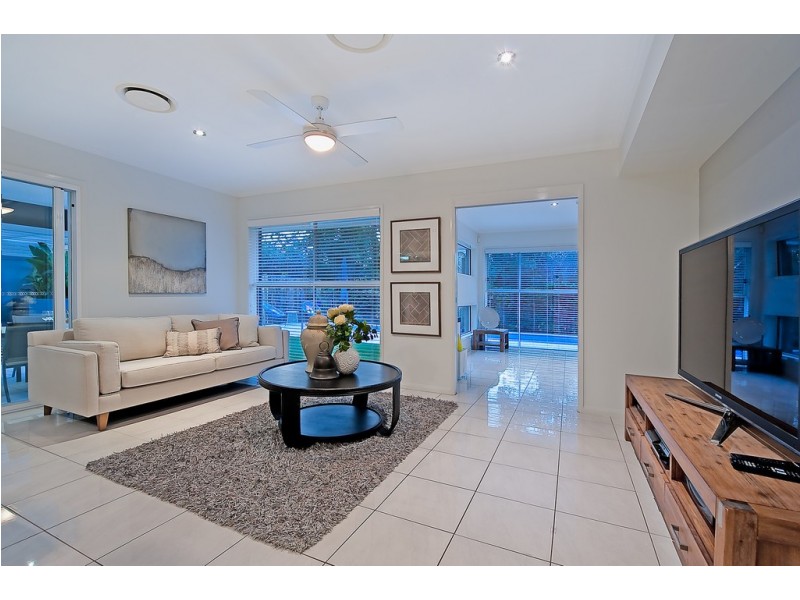 18 Kowari Crescent, North Lakes QLD 4509