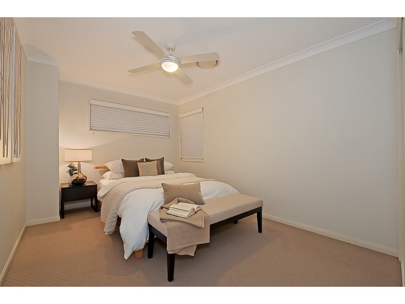 18 Kowari Crescent, North Lakes QLD 4509