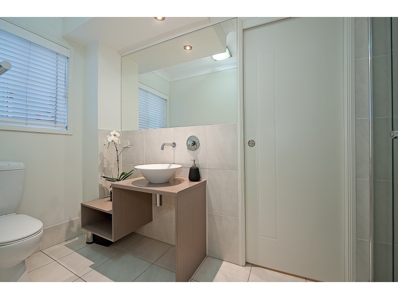 18 Kowari Crescent, North Lakes QLD 4509