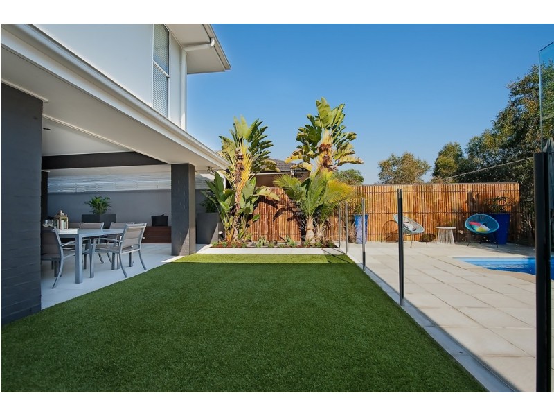 18 Kowari Crescent, North Lakes QLD 4509