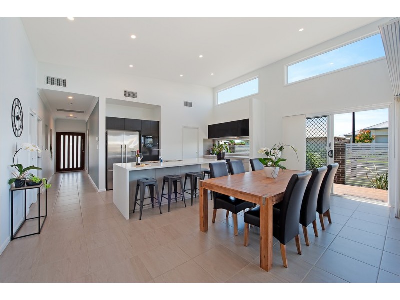 42 Waterside Esplanade, Caboolture South QLD 4510