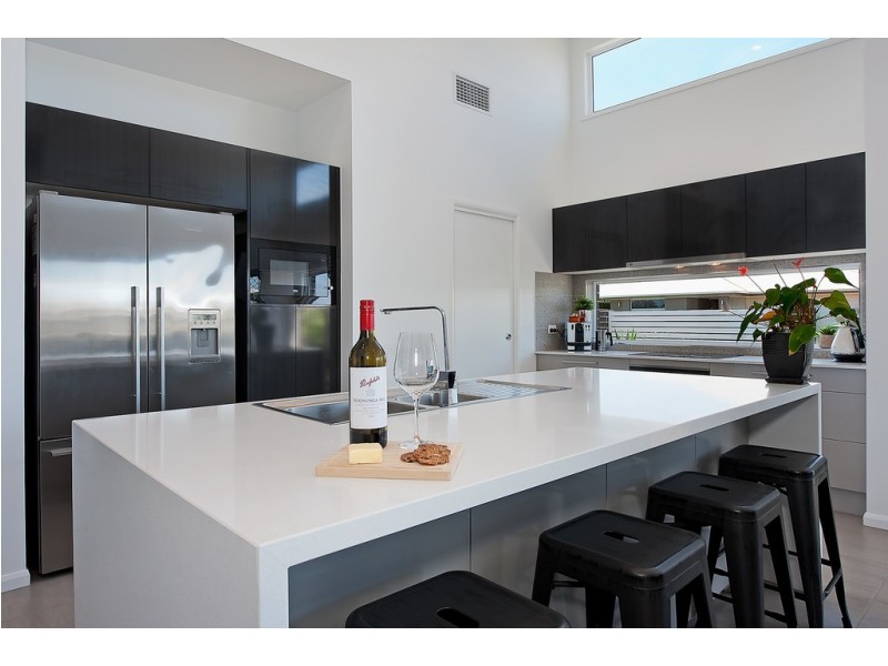 42 Waterside Esplanade, Caboolture South QLD 4510